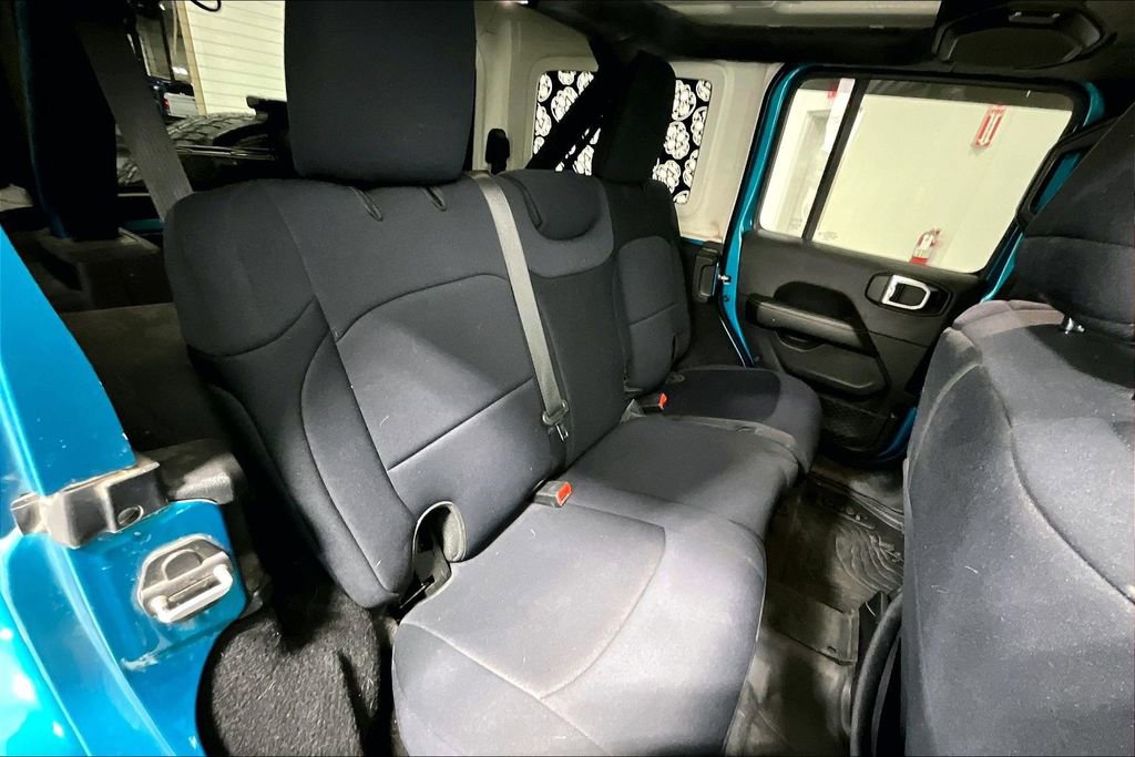 Used 2020 Jeep Wrangler Unlimited Sahara image 36