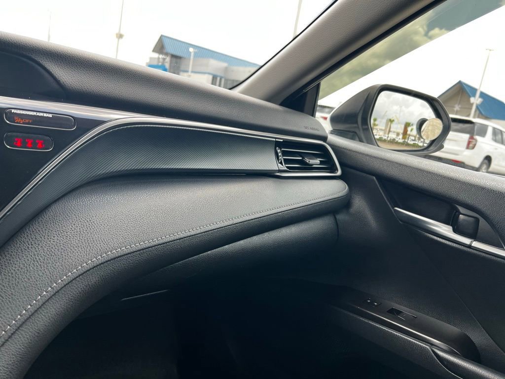 Used 2022 Toyota Camry LE FWD image 28