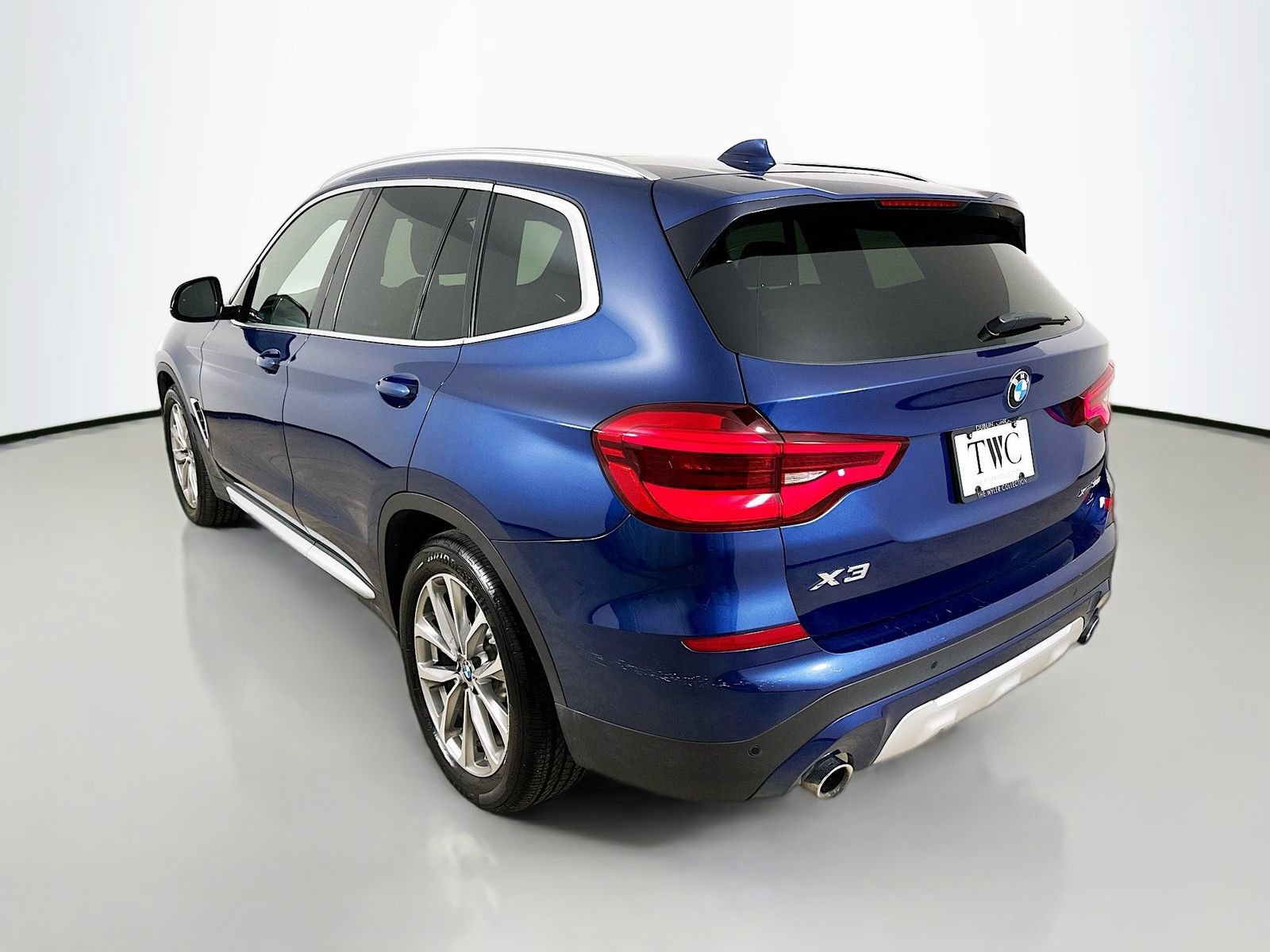 Used 2018 BMW X3 xDrive30i w/ Premium Package AWD/4WD image 7
