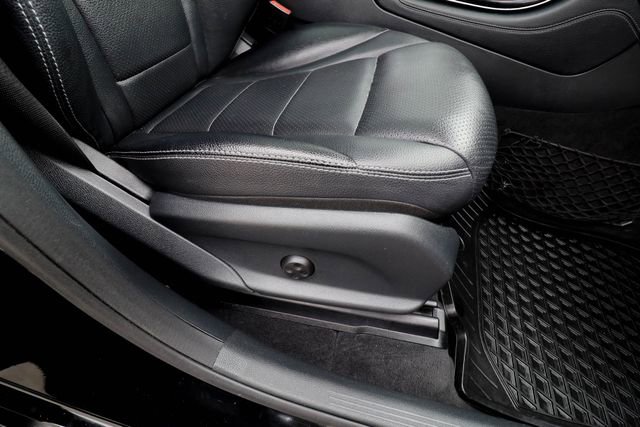 Used 2017 Mercedes-Benz GLC 300 4MATIC image 39