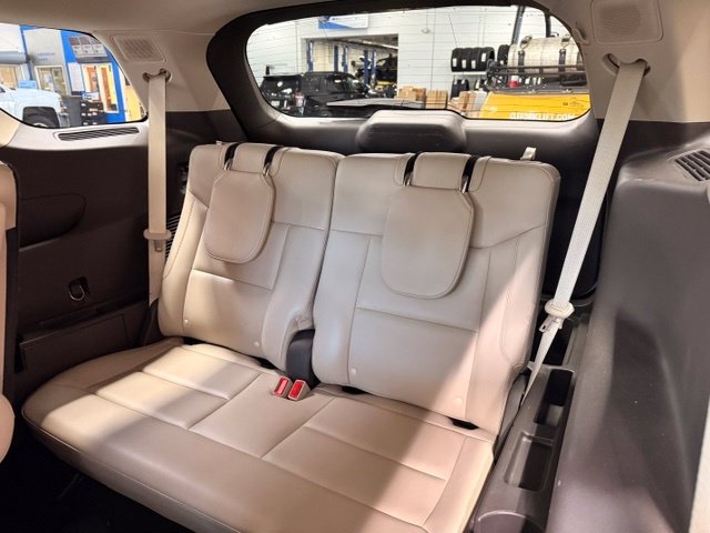 Used 2020 Ford Explorer Platinum w/ Premium Technology Package AWD/4WD image 22