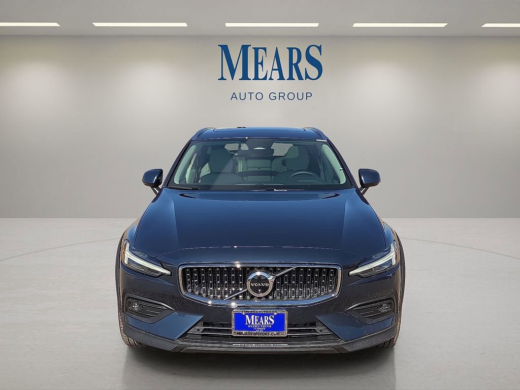 New 2026 Volvo V60 B5 Cross Country Plus w/ Protection Package Premier image 8
