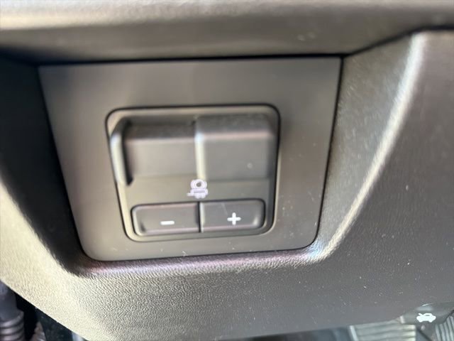 Used 2024 GMC Canyon Denali image 15