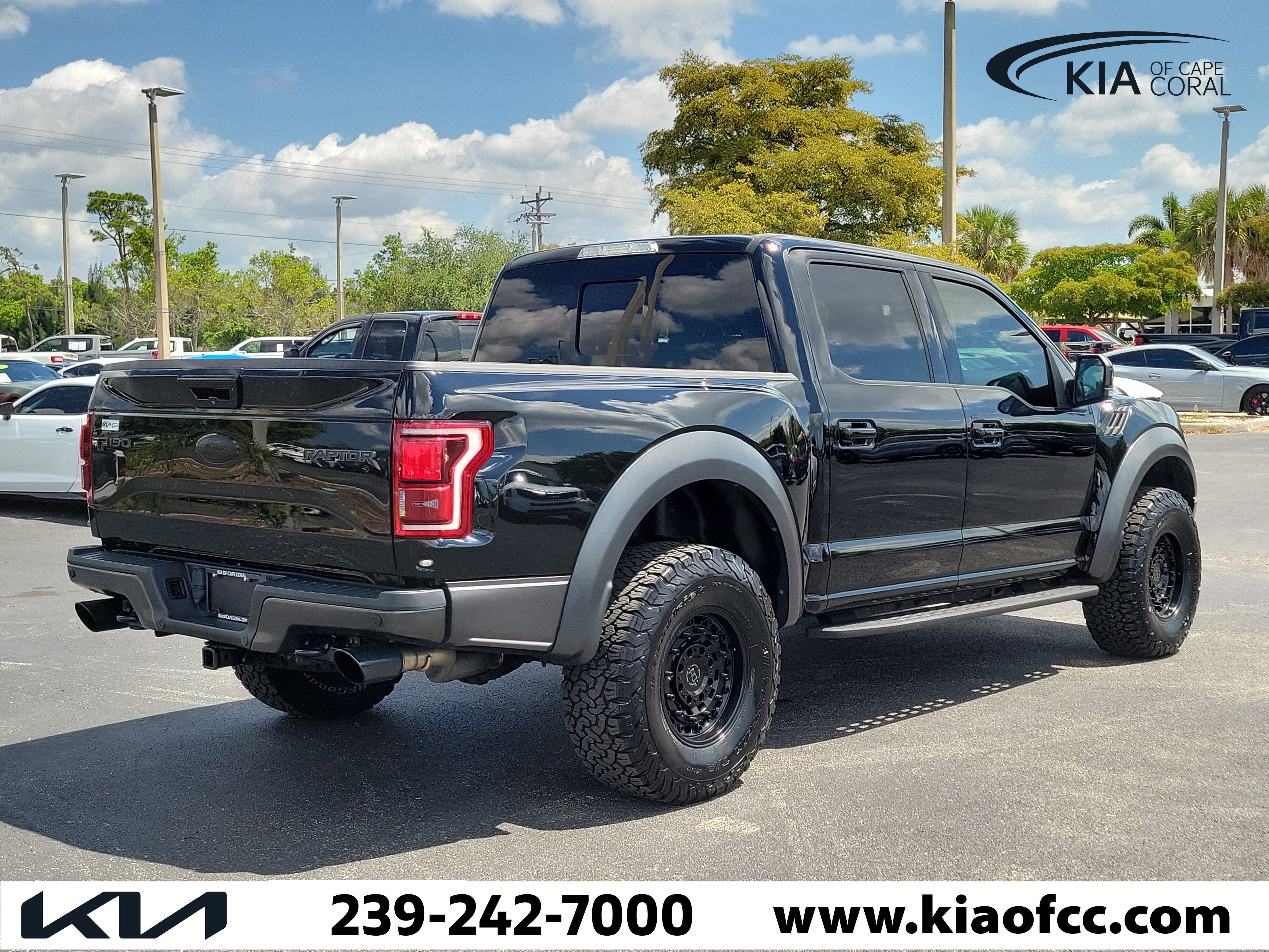 Used 2017 Ford F150 Raptor w/ Equipment Group 802A Luxury AWD/4WD image 6