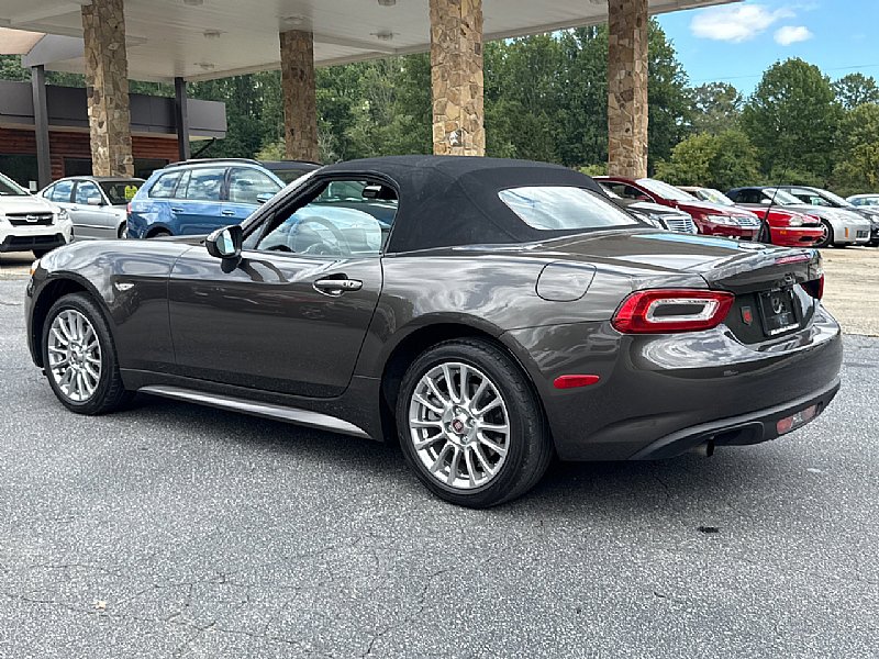 Used 2017 FIAT 124 Spider Classica image 21