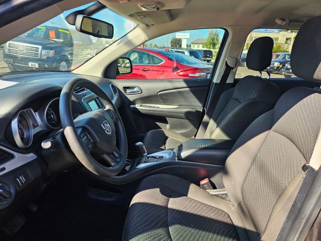 Used 2019 Dodge Journey SE image 25