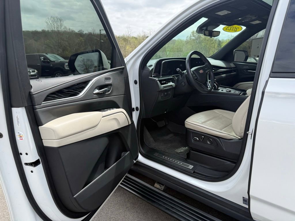 Used 2023 Cadillac Escalade Sport w/ Touring Package image 27