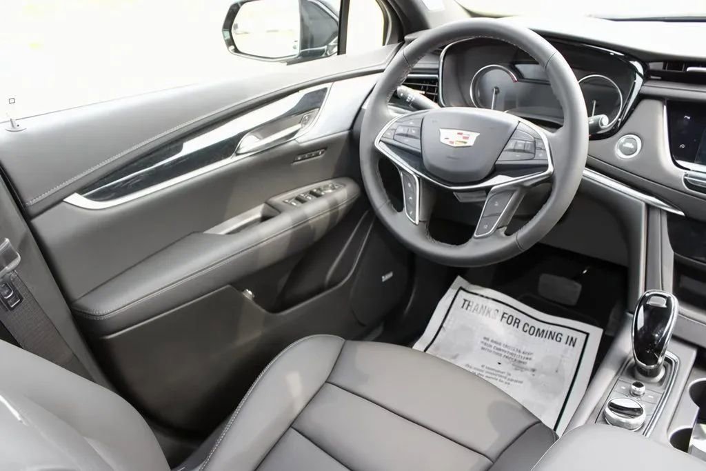 New 2025 Cadillac XT5 Premium Luxury AWD/4WD image 31