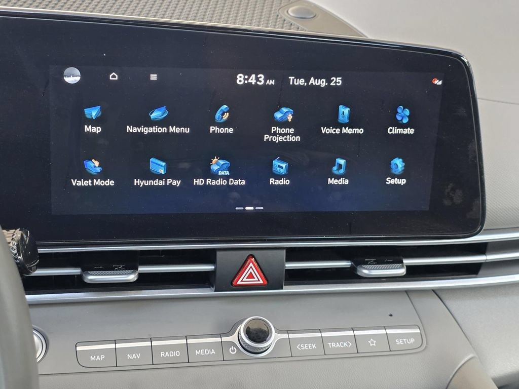 Used 2023 Hyundai Elantra SEL w/ Convenience Package FWD image 15