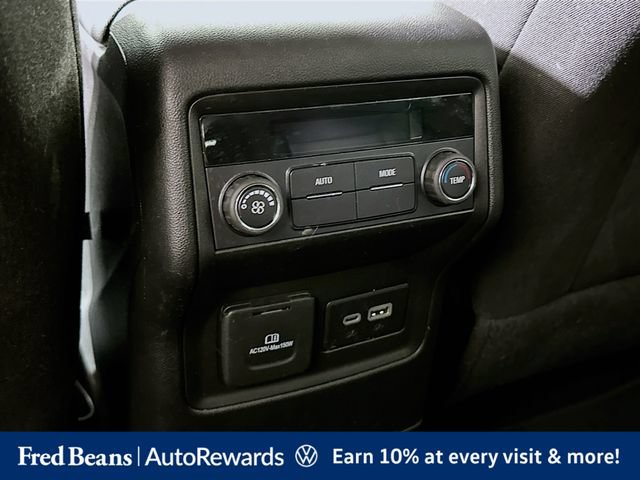 Used 2023 GMC Acadia SLE w/ Driver Convenience Package AWD/4WD image 28