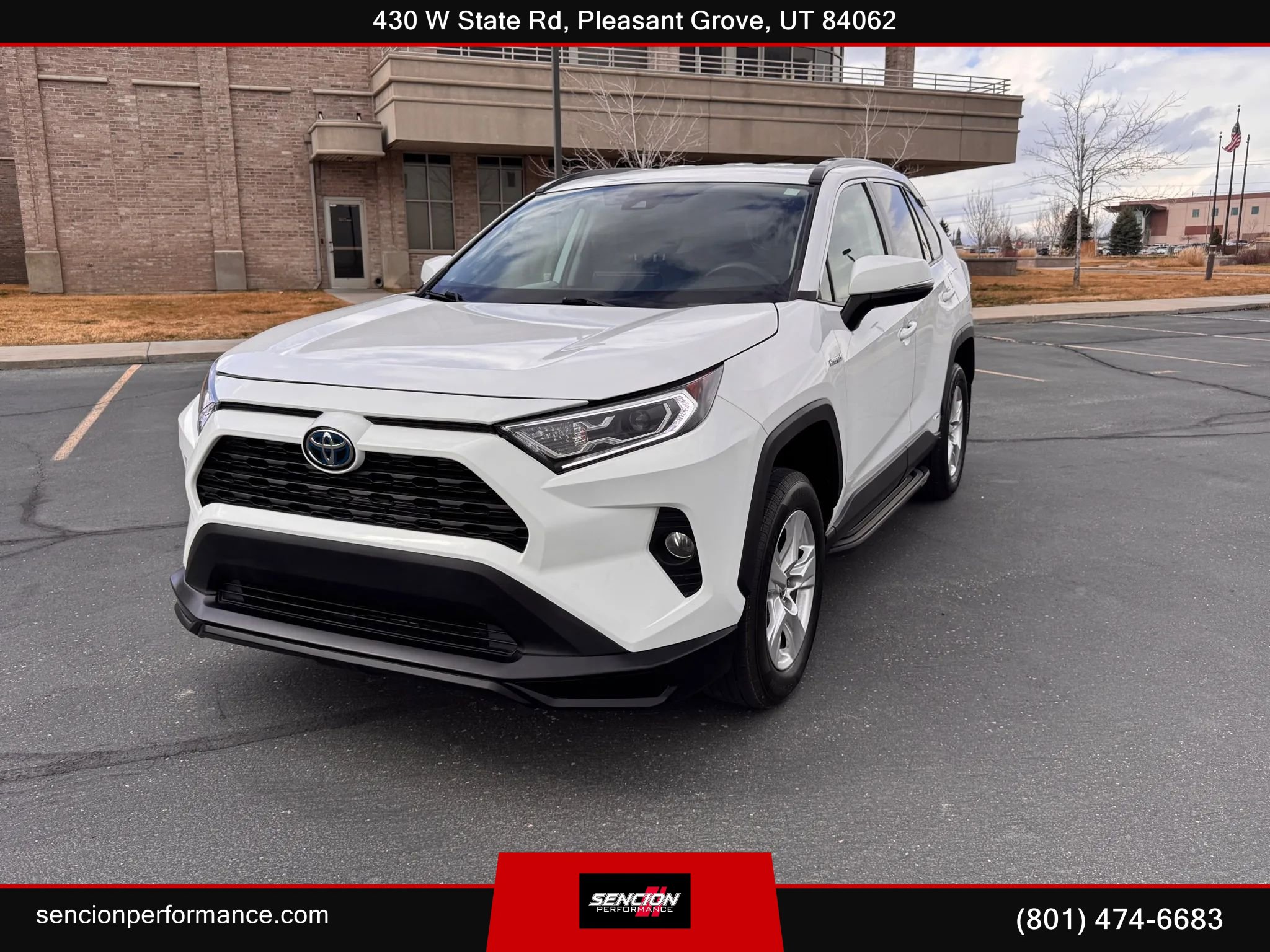 Used 2021 Toyota RAV4 XLE w/ Carpet Mat Package (TMS) image 1
