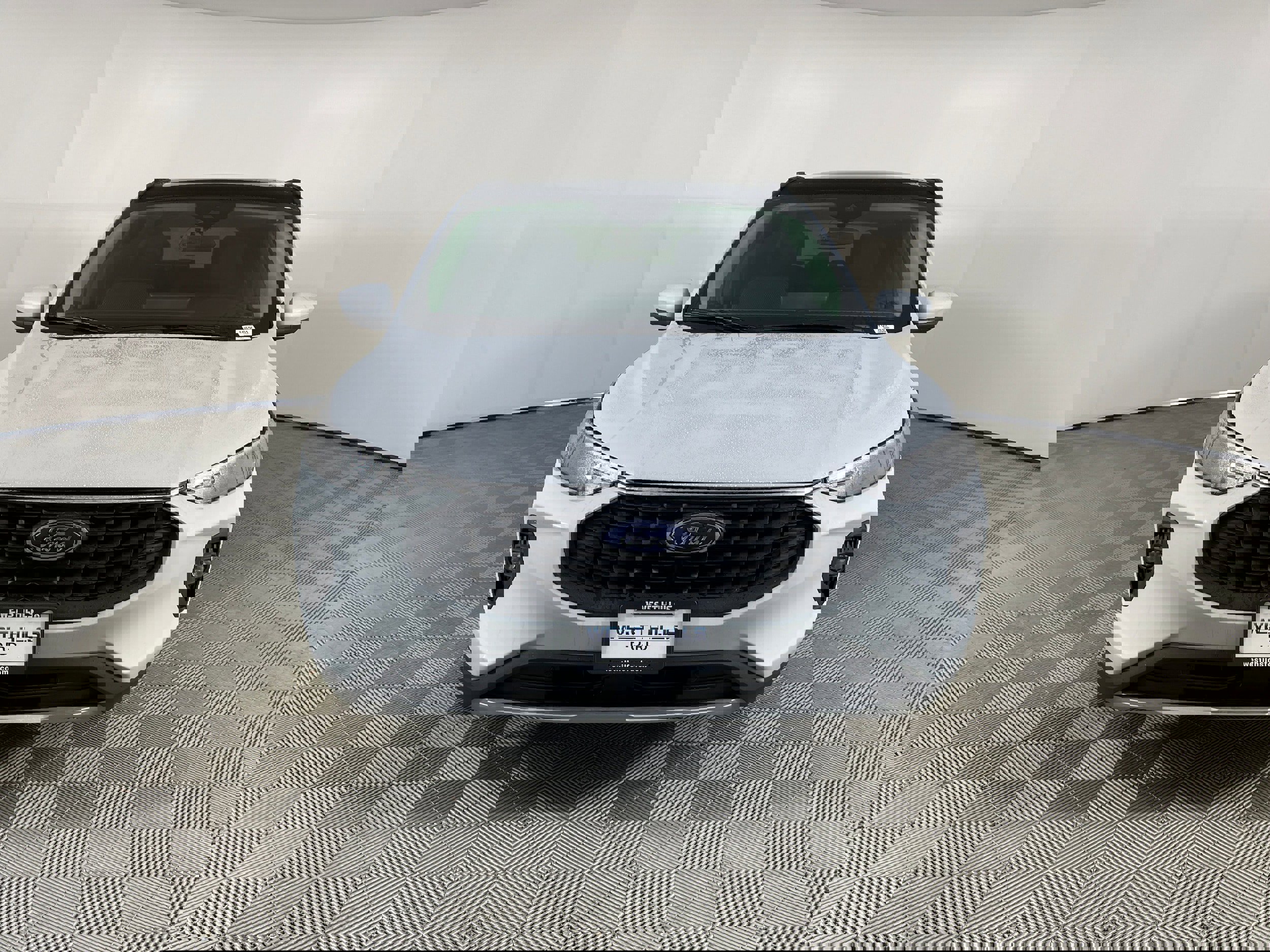 New 2025 Ford Escape SE w/ Class II Trailer Tow Package image 24