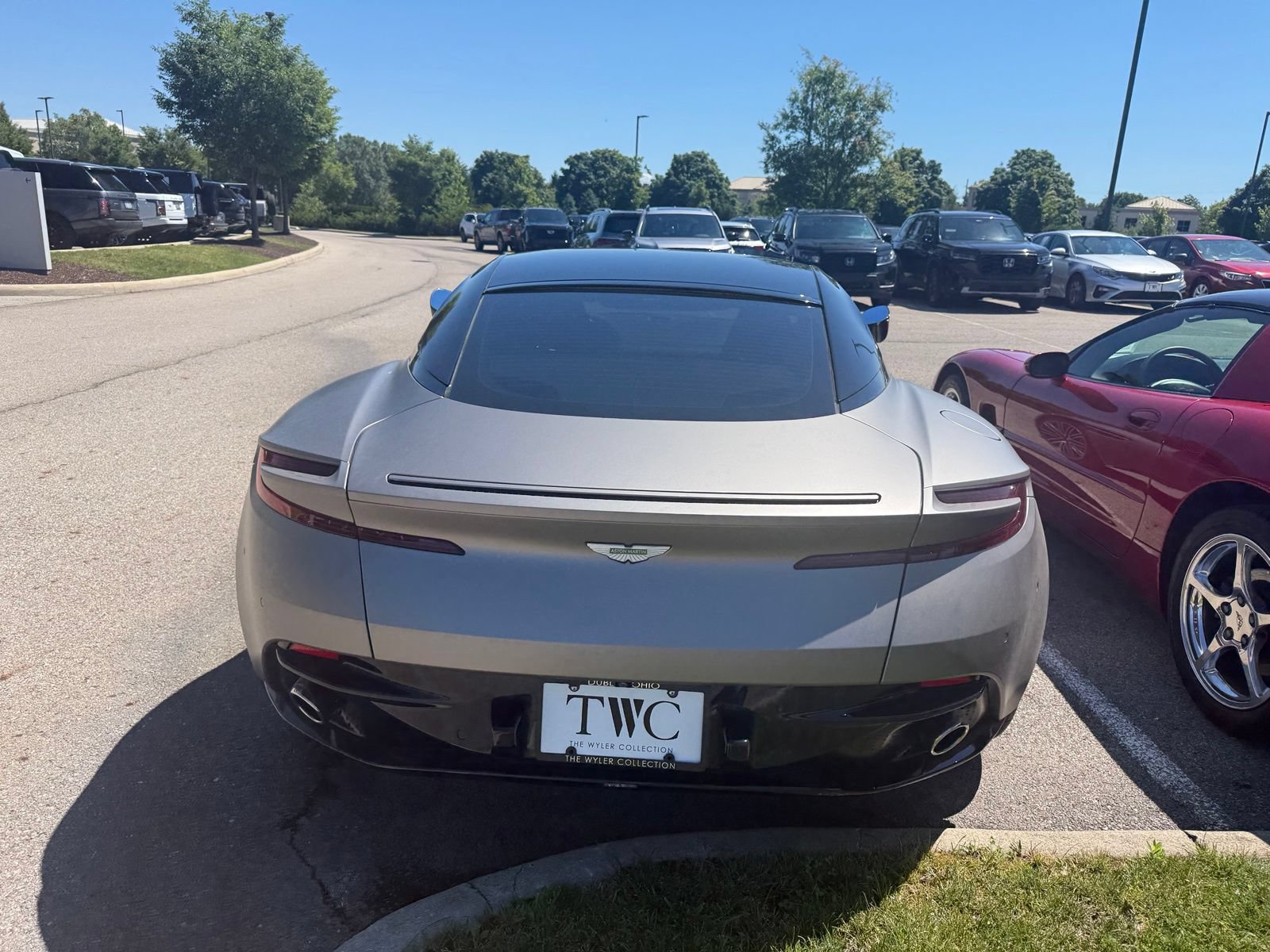 Used 2024 Aston Martin DB12 Coupe RWD image 5