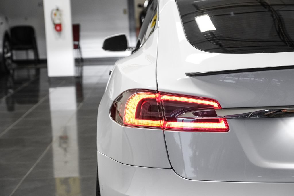 Used 2019 Tesla Model S Long Range AWD/4WD image 45