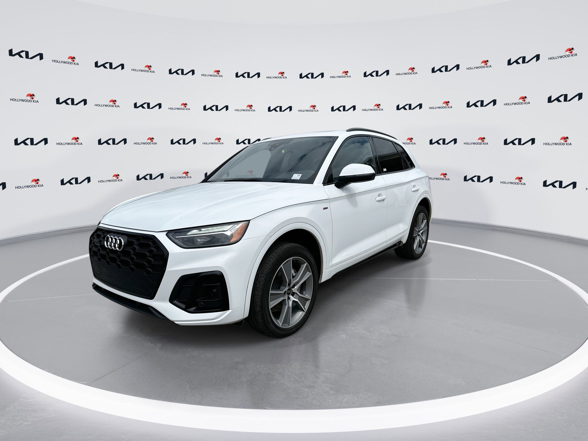Used 2025 Audi Q5 2.0T Premium image 4