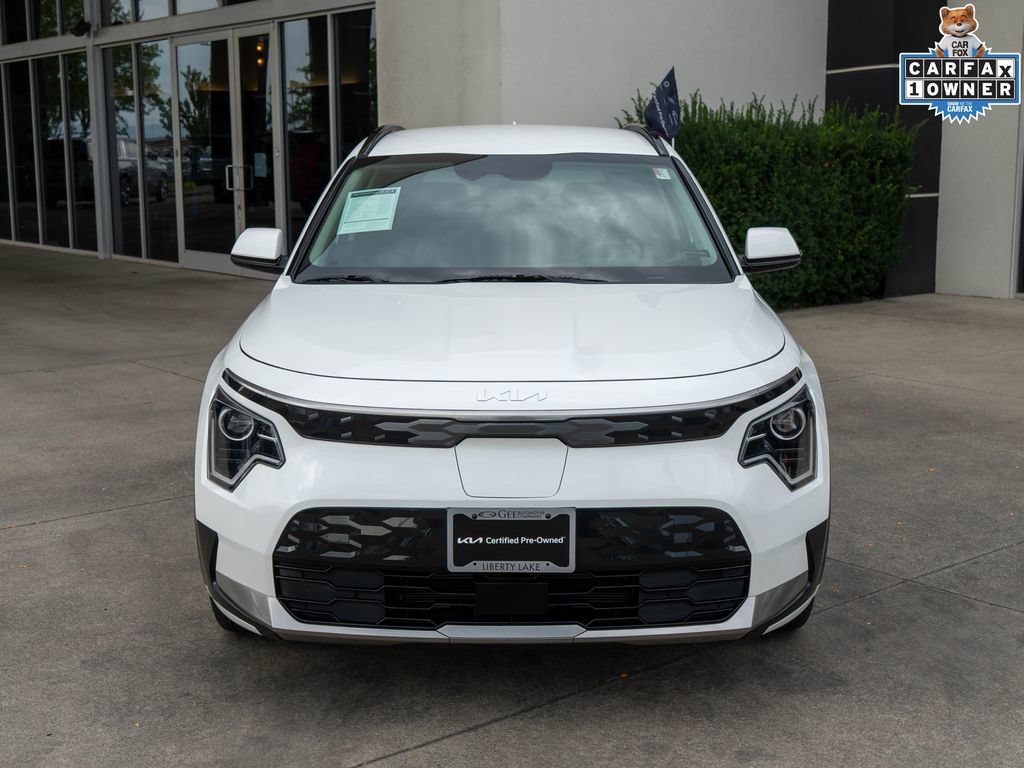 Certified 2024 Kia Niro Wind FWD image 2