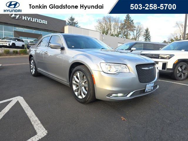 Used 2015 Chrysler 300 Limited w/ Driver Convenience Group image 1