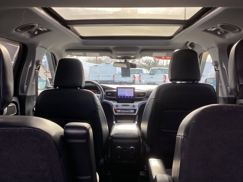 Used 2021 Ford Explorer XLT w/ Equipment Group 202A image 33