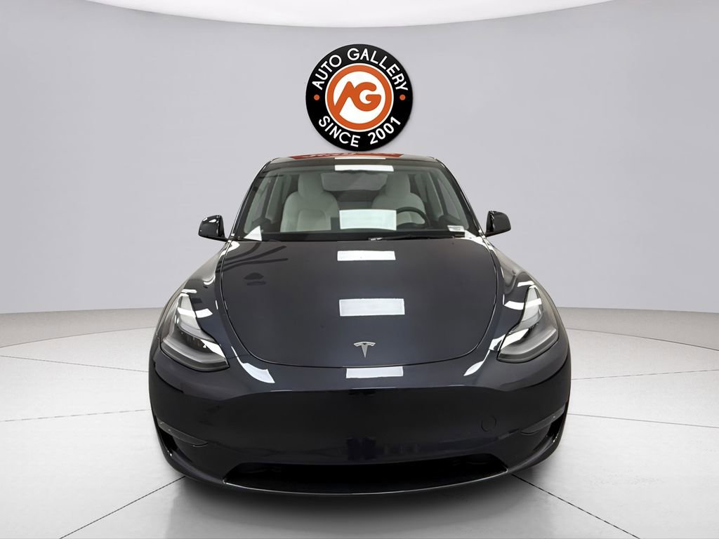 Used 2024 Tesla Model Y Long Range AWD/4WD image 8