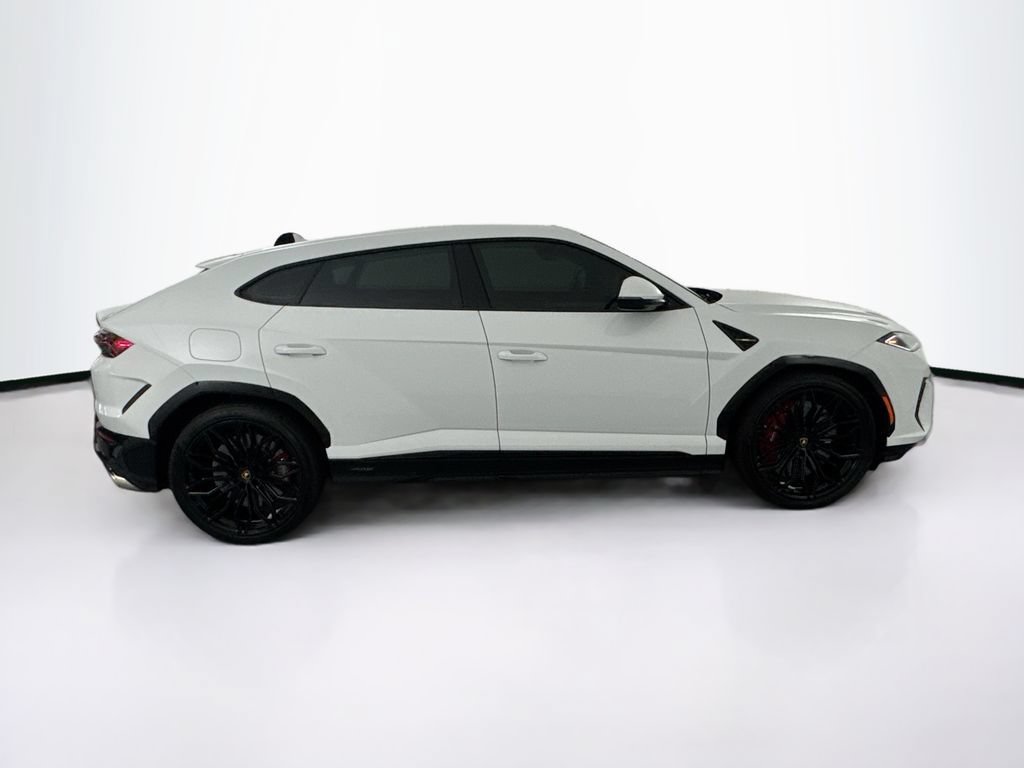 Used 2025 Lamborghini Urus Performante AWD/4WD image 4