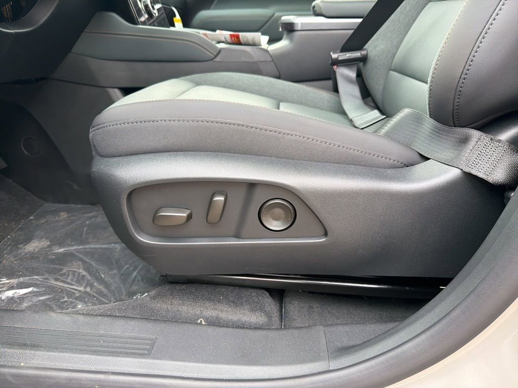 New 2026 GMC Terrain AT4 w/ Convenience Package III AWD/4WD image 14