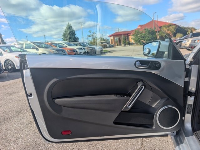 Used 2015 Volkswagen Beetle 1.8T image 8