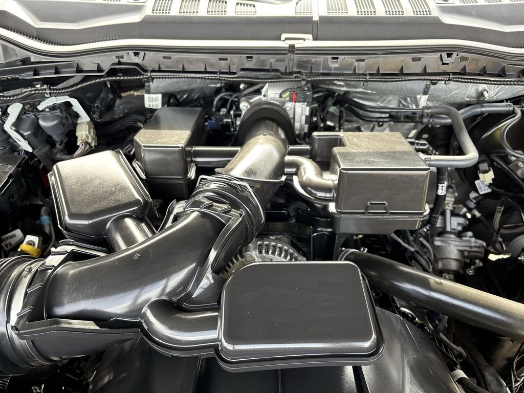 Used 2022 Ford F250 Lariat w/ Black Appearance Package image 29