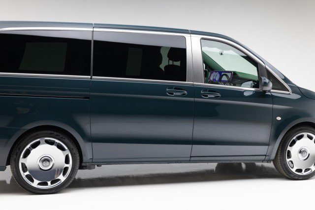 Used 2022 Mercedes-Benz Metris Passenger image 37
