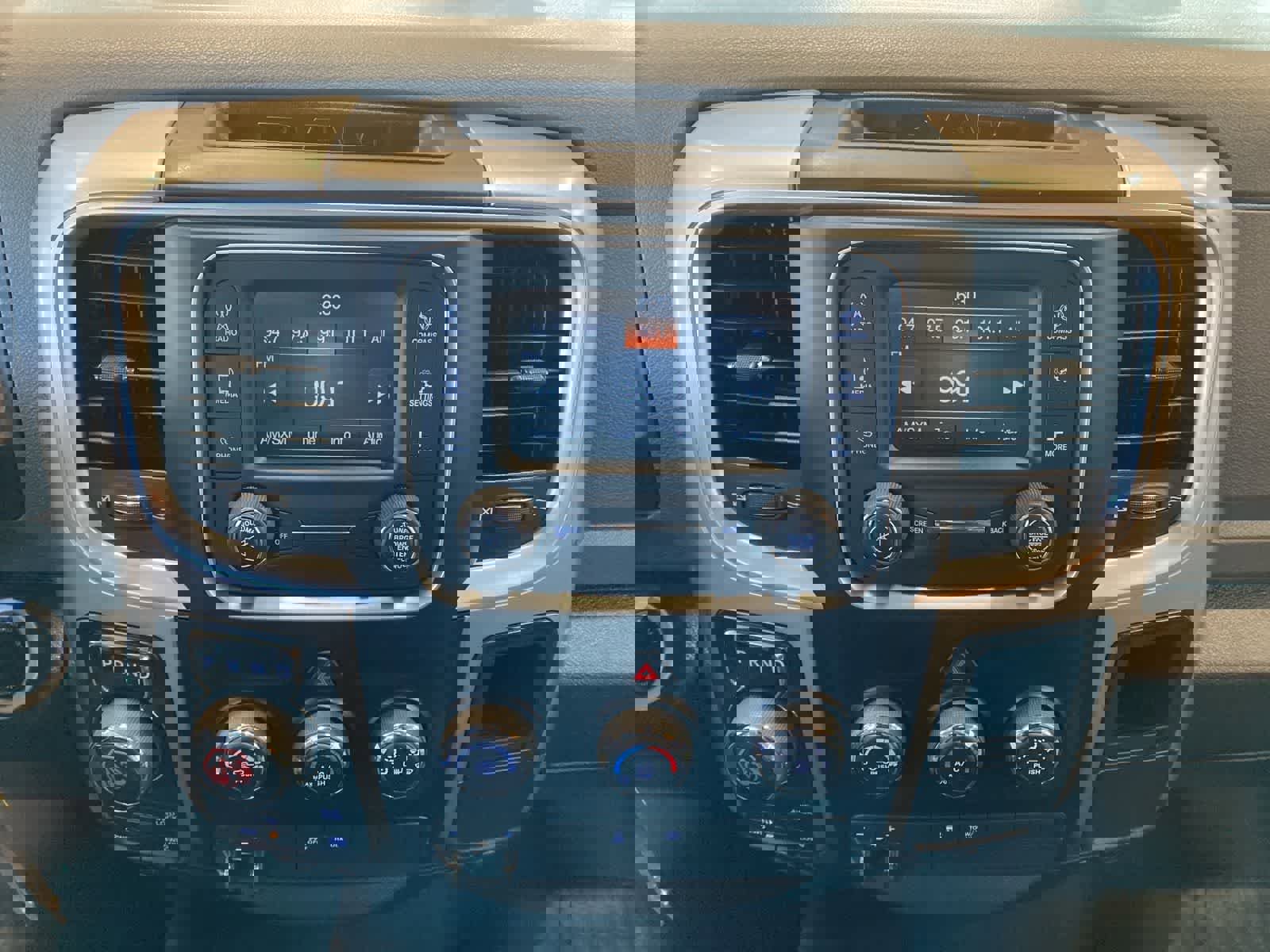 Used 2019 RAM 1500 Classic SLT image 12