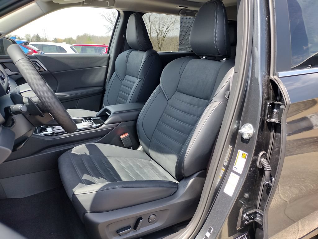 New 2026 Mitsubishi Outlander SE AWD/4WD image 8