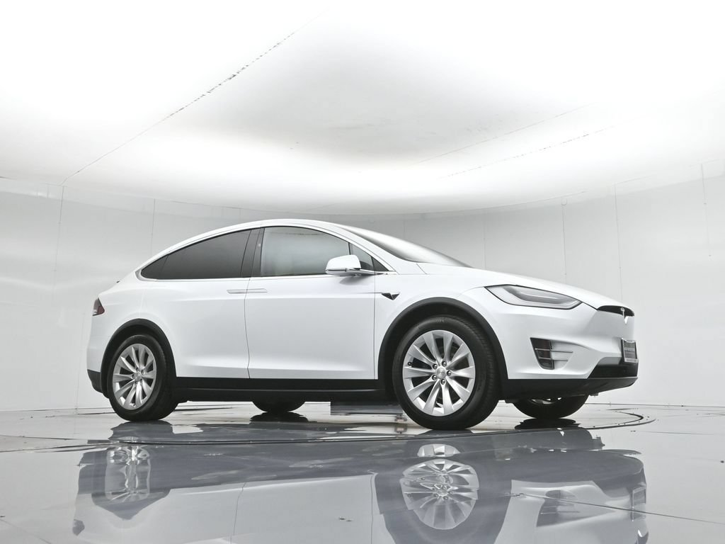 Used 2020 Tesla Model X Long Range AWD/4WD image 46