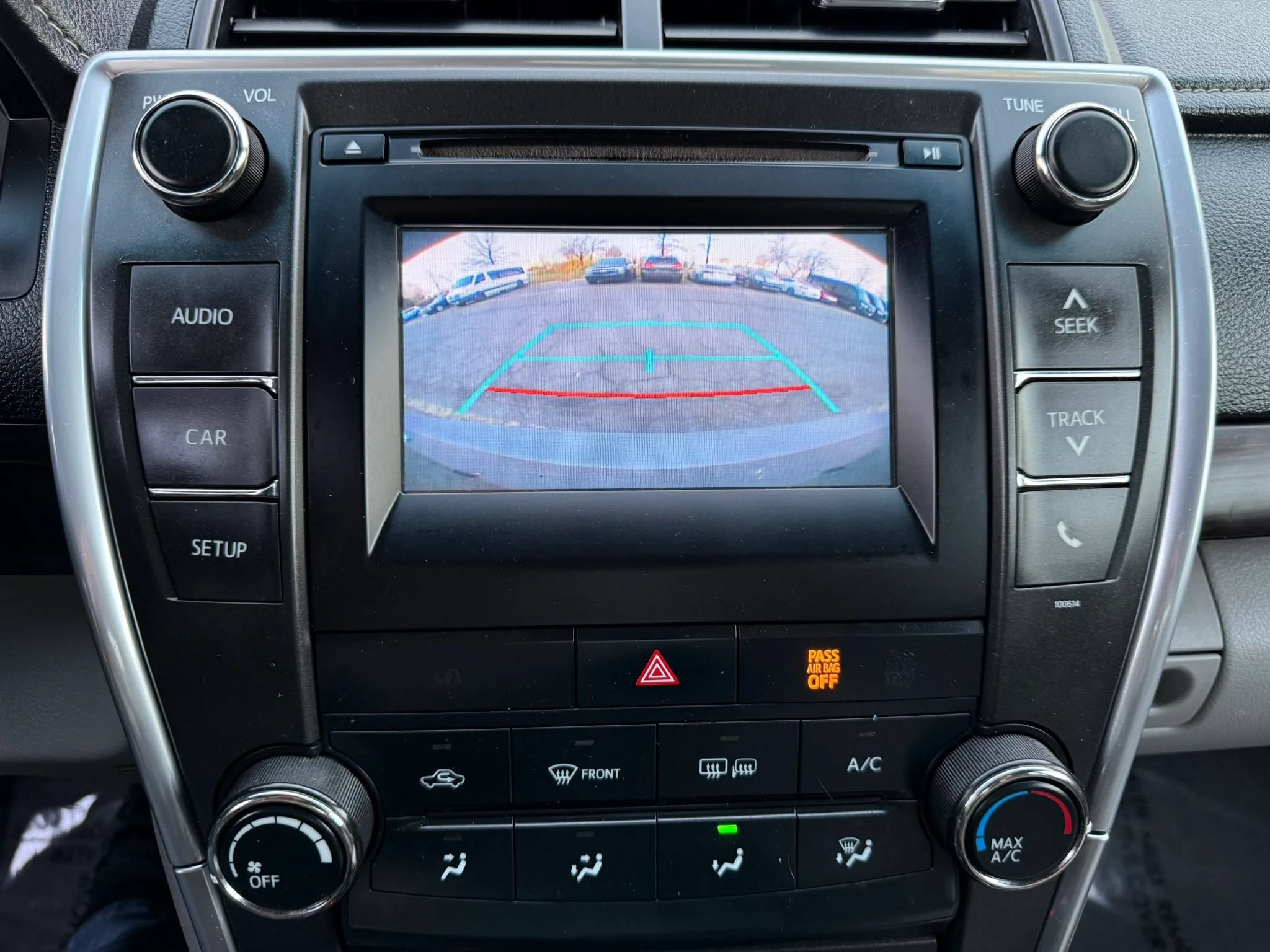 Used 2017 Toyota Camry LE FWD image 15