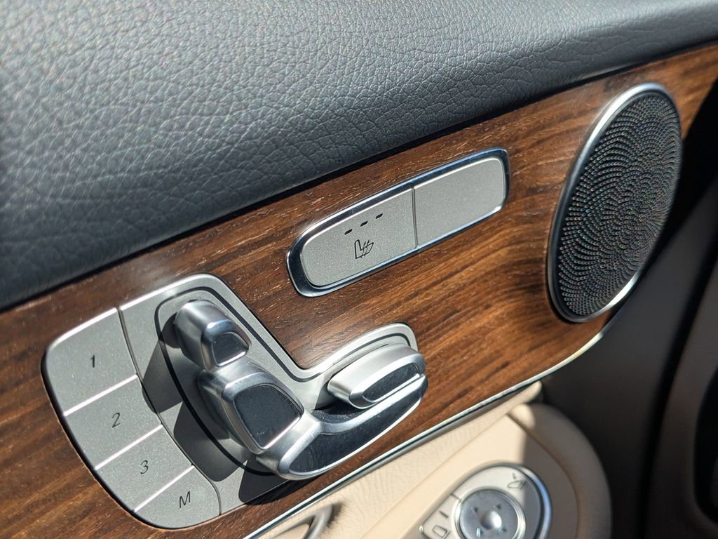 Certified 2022 Mercedes-Benz GLC 300 4MATIC w/ Premium Package Lite image 9