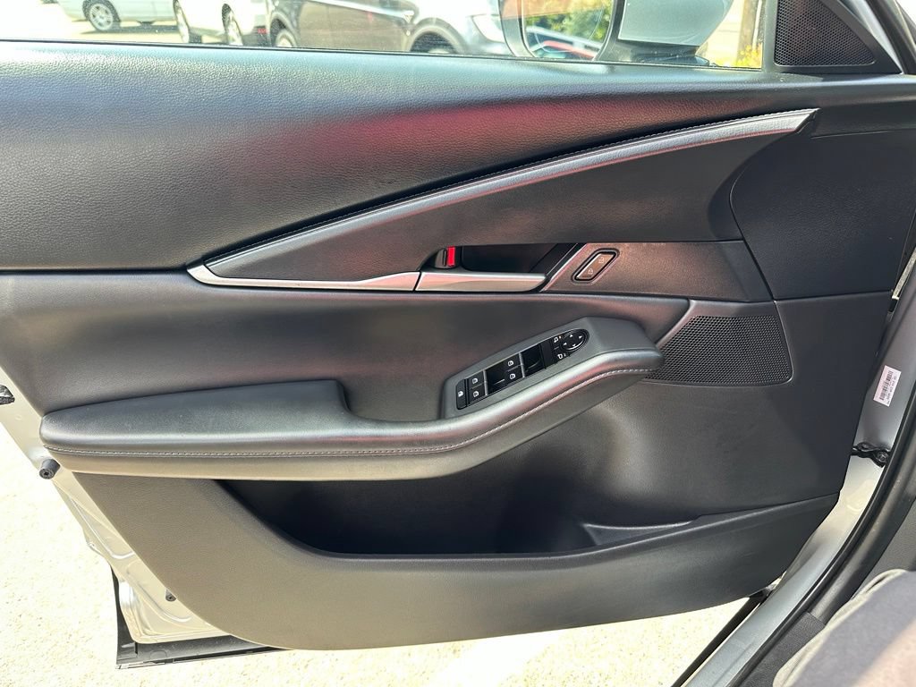 Used 2021 MAZDA CX-30 FWD 2.5 S w/ Select Package image 18