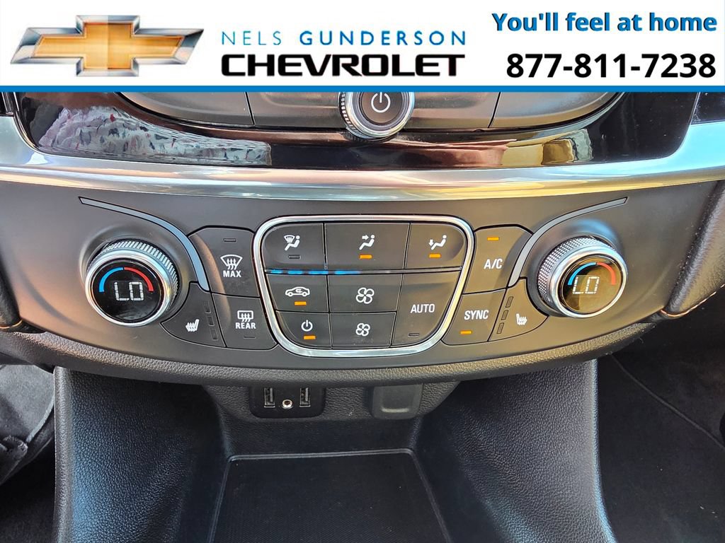 Used 2020 Chevrolet Traverse LT w/ Driver Confidence II Package AWD/4WD image 25