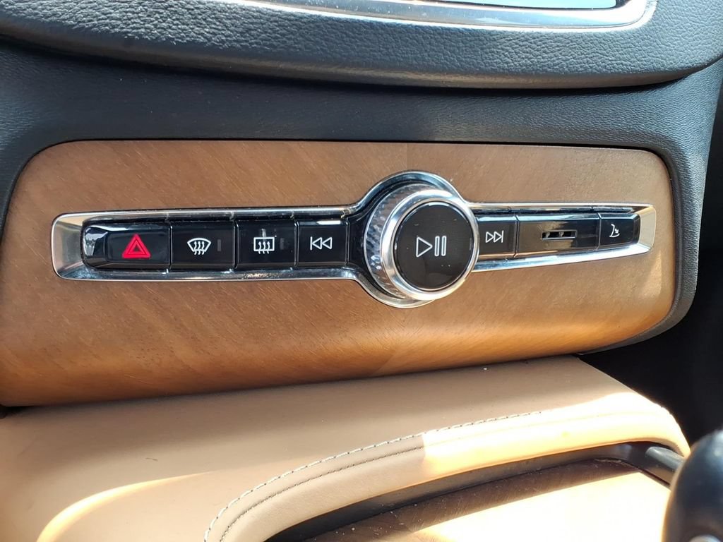 Used 2019 Volvo XC90 T6 Inscription w/ Protection Package AWD/4WD image 16