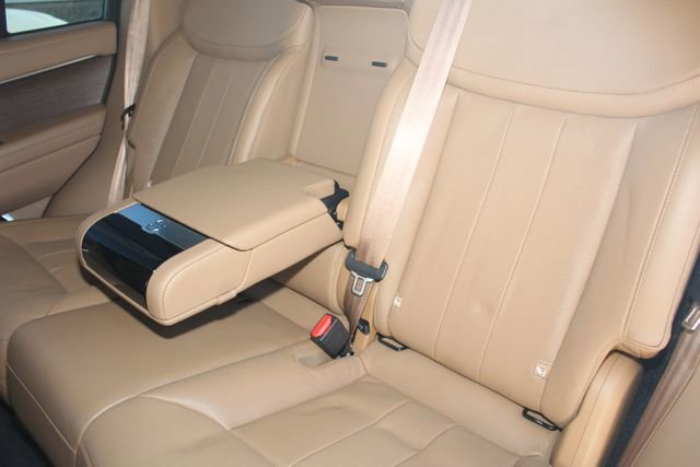 Used 2023 Land Rover Range Rover SE image 24