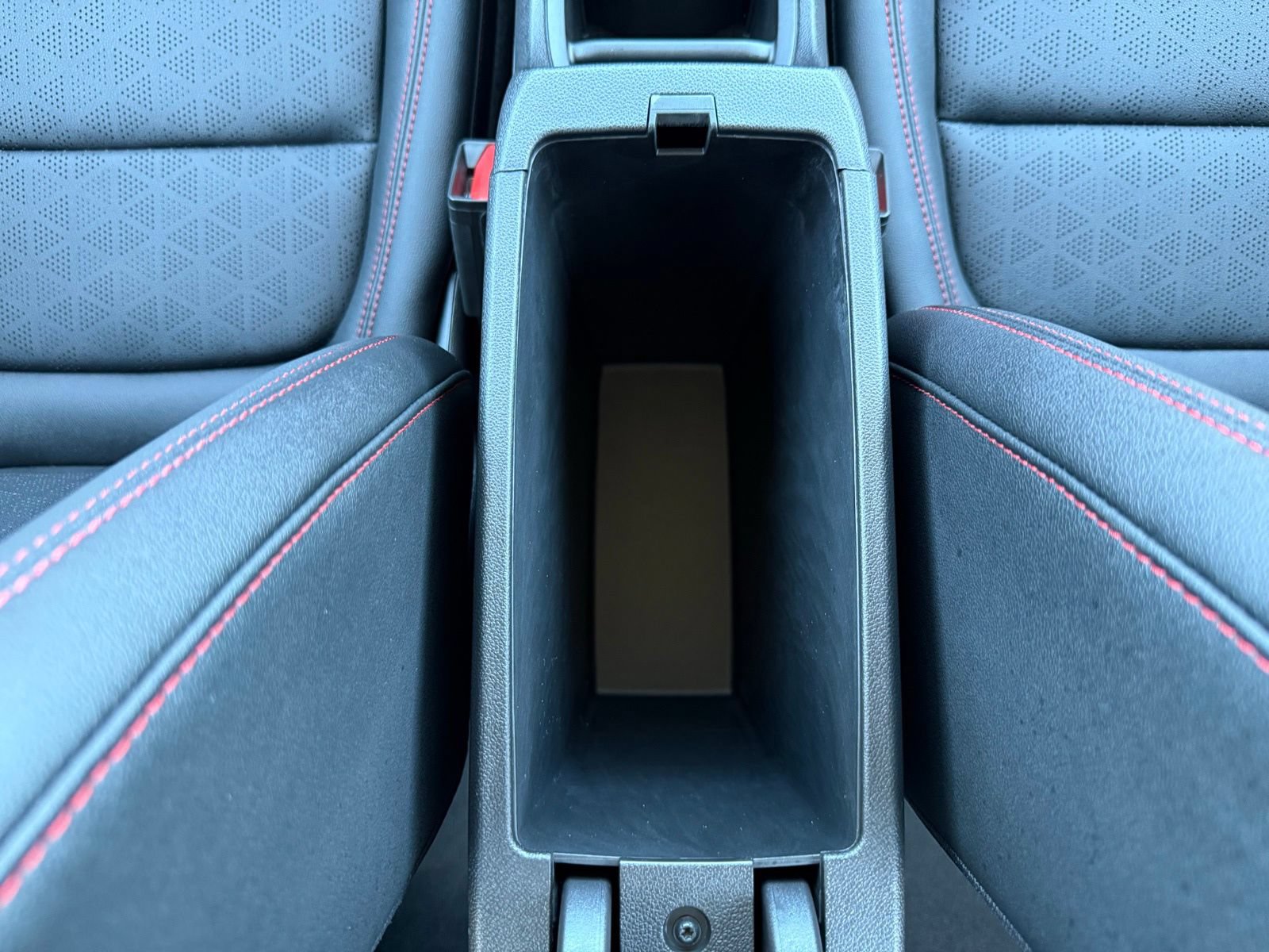 New 2027 Chevrolet Bolt RS w/ Technology Package FWD image 30
