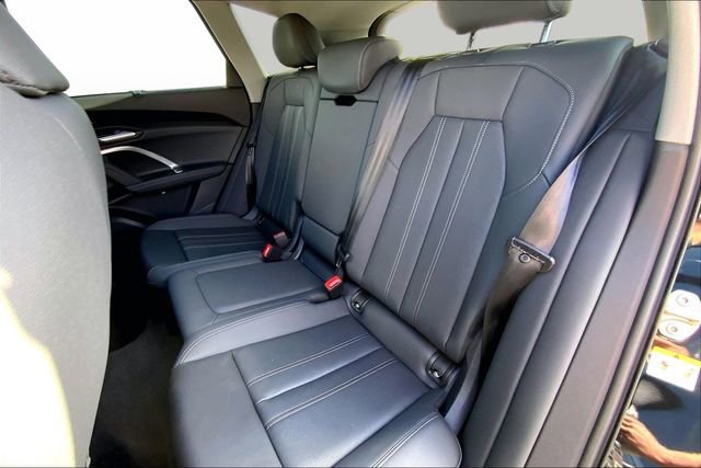 Used 2025 Audi Q5 Premium w/ Premium Plus AWD/4WD image 18