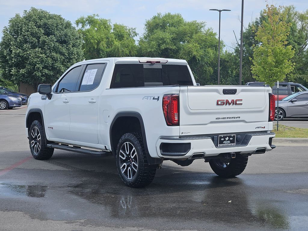 Used 2021 GMC Sierra 1500 AT4 w/ AT4 Value Package AWD/4WD image 3