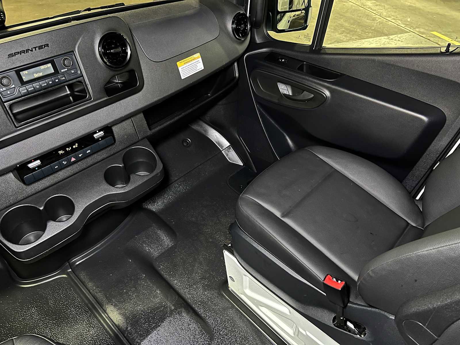 Used 2025 Mercedes-Benz Sprinter 2500 image 30