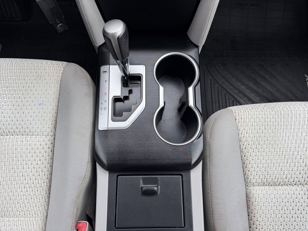 Used 2013 Toyota Camry LE image 23