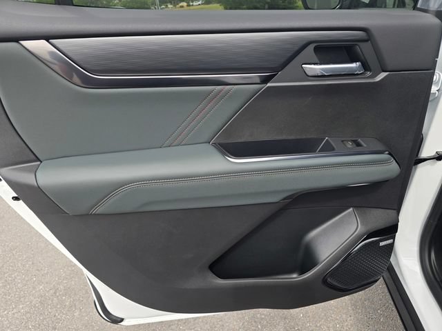 New 2026 GMC Acadia AT4 w/ Luxury Package AWD/4WD image 12