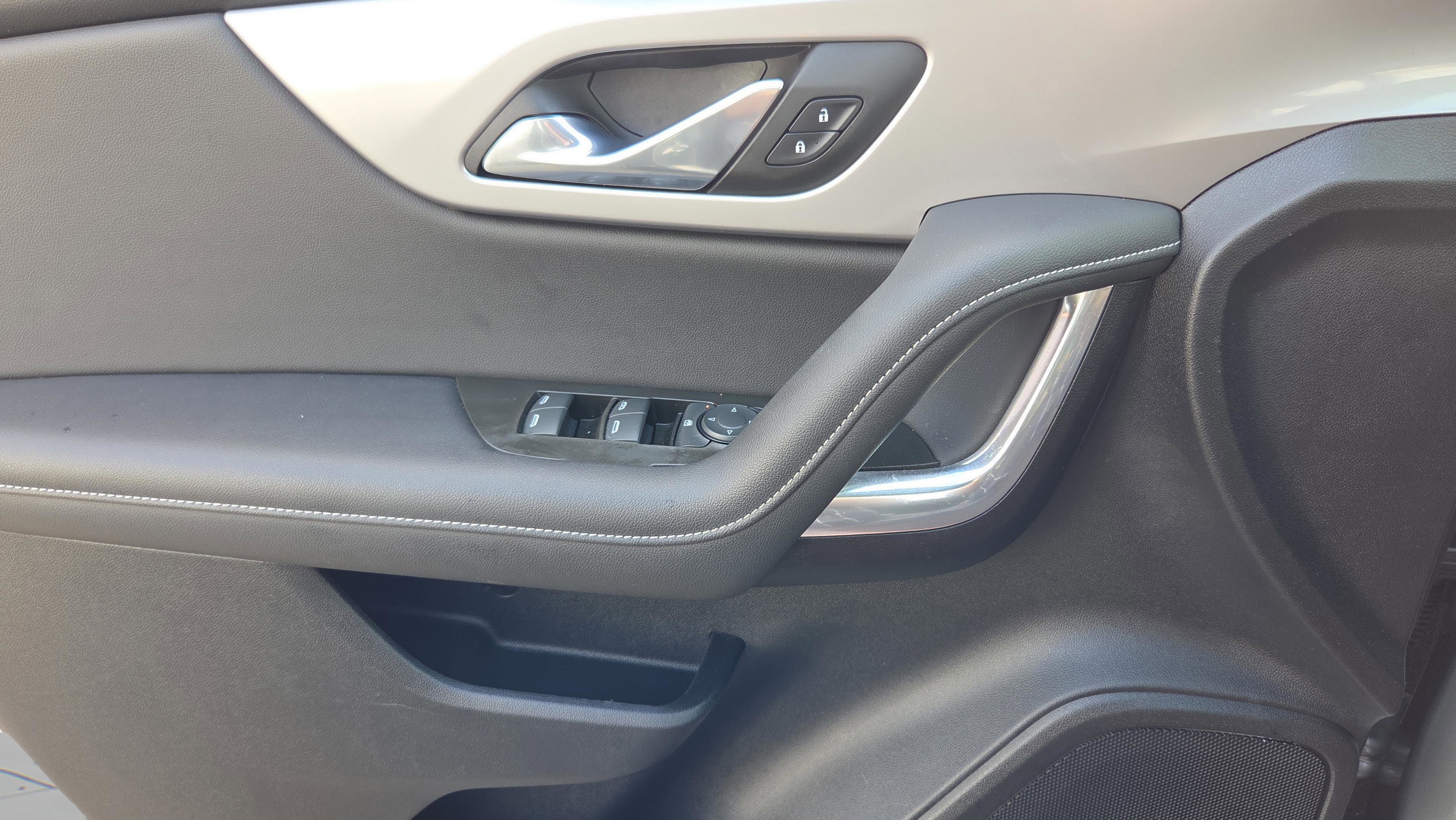 Used 2023 Chevrolet Blazer LT image 27