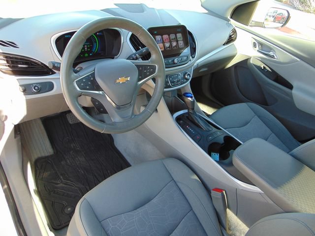 Used 2017 Chevrolet Volt LT w/ Comfort Package FWD image 11