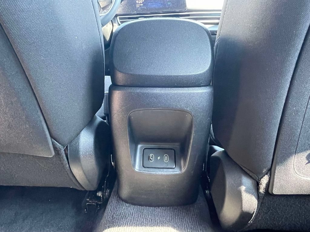 Used 2024 Hyundai Elantra SEL FWD image 11