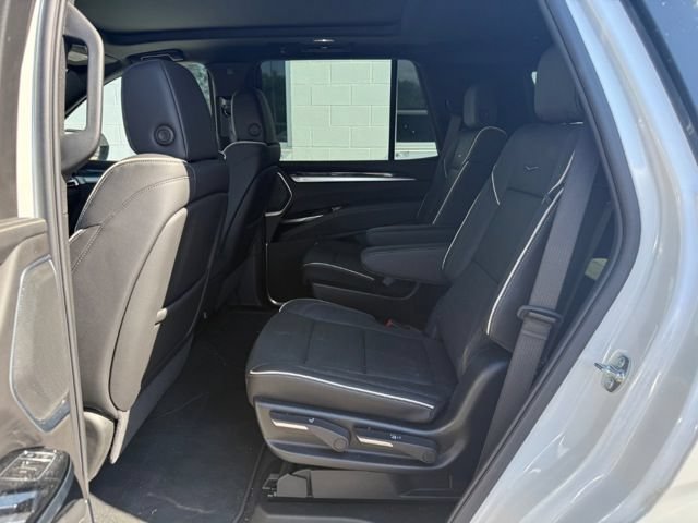 Used 2025 Cadillac Escalade Sport AWD/4WD image 5