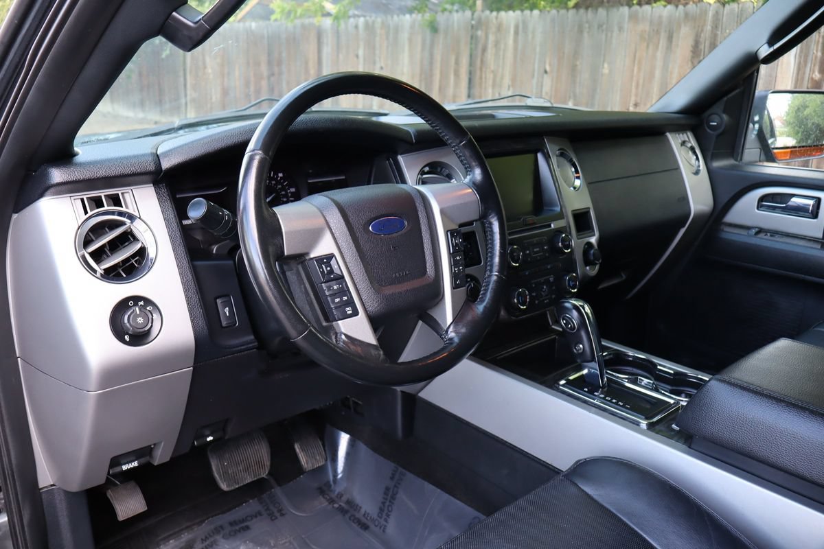 Used 2015 Ford Expedition Limited w/ Equipment Group 301A AWD/4WD image 15