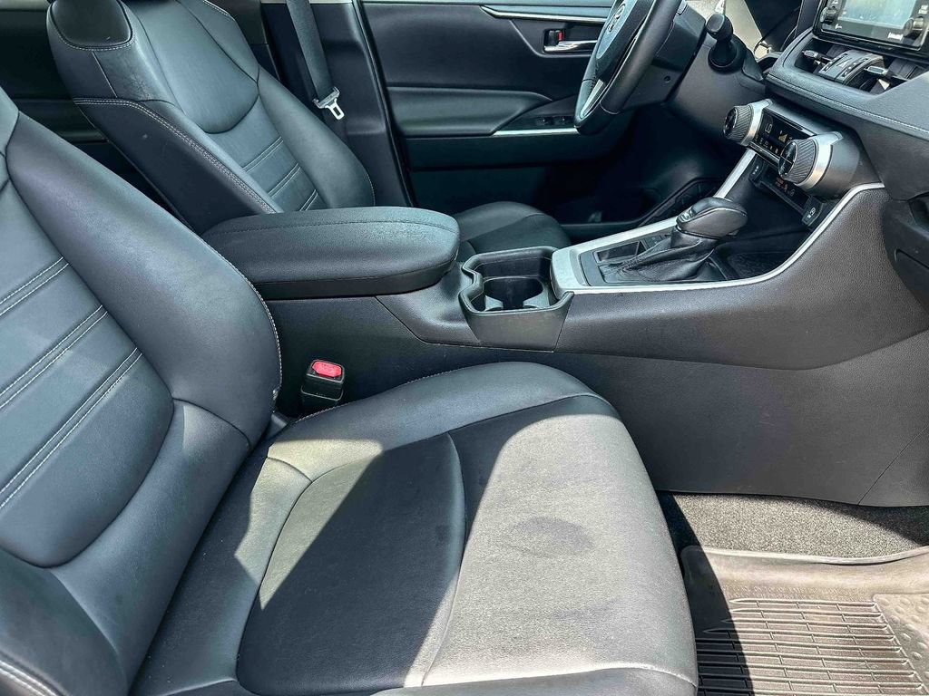 Used 2021 Toyota RAV4 XLE Premium FWD image 23