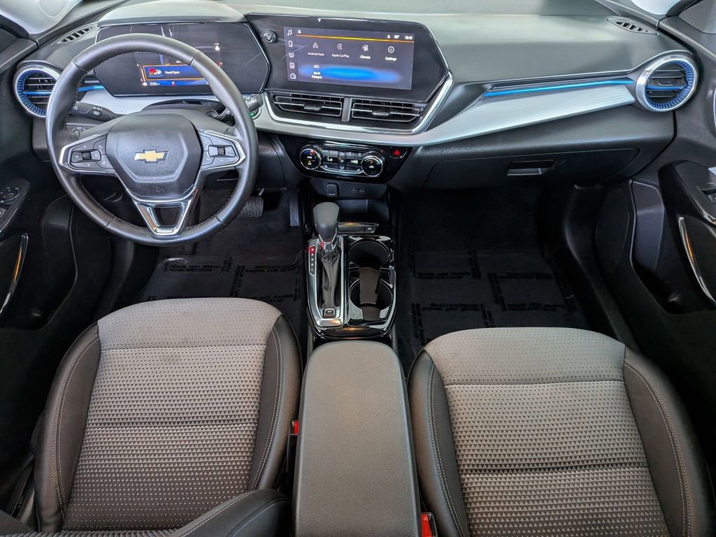 Used 2025 Chevrolet Trax LT w/ LT Convenience Package FWD image 28